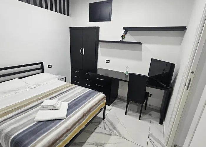 Vico Giunti Alojamento de Acomodação e Pequeno-almoço Crotone